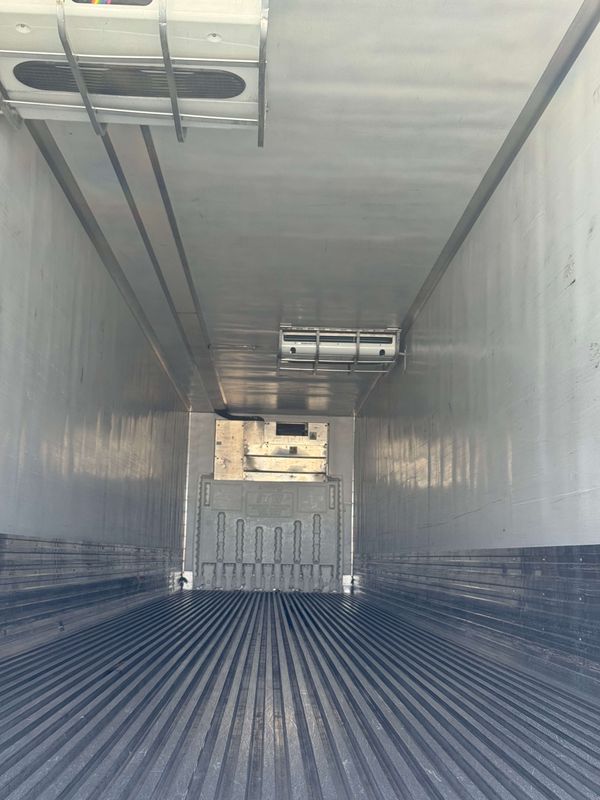 2015 Utility 3000R Multi-Temp Reefer Trailer – Thermo King SB-230