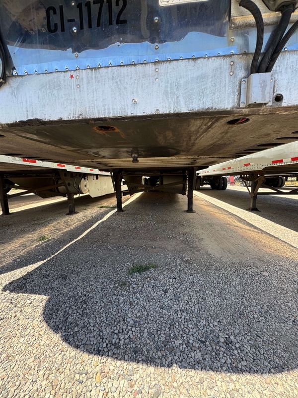 2015 Utility 3000R Multi-Temp Reefer Trailer – Thermo King SB-230