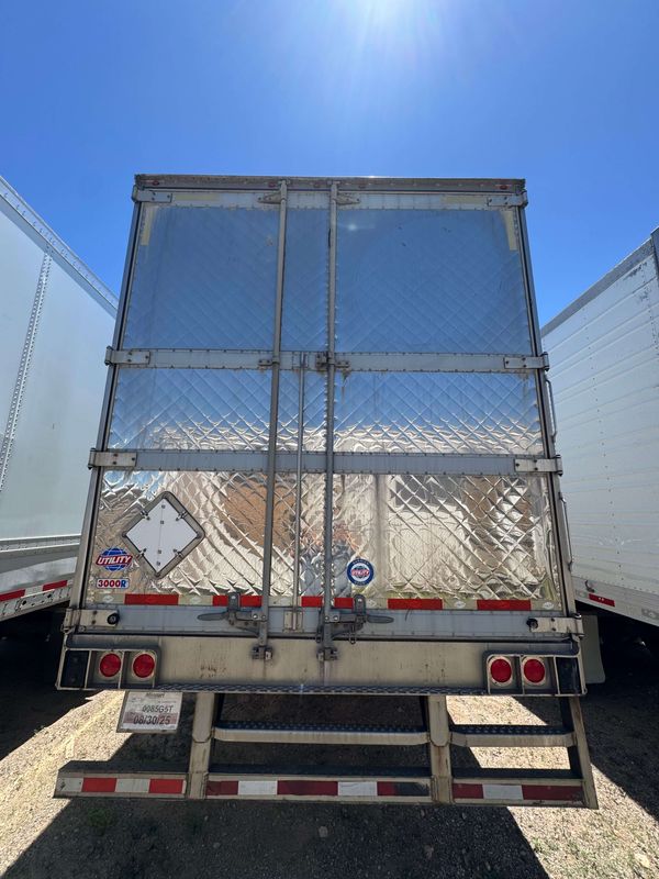 2015 Utility 3000R Multi-Temp Reefer Trailer – Thermo King SB-230
