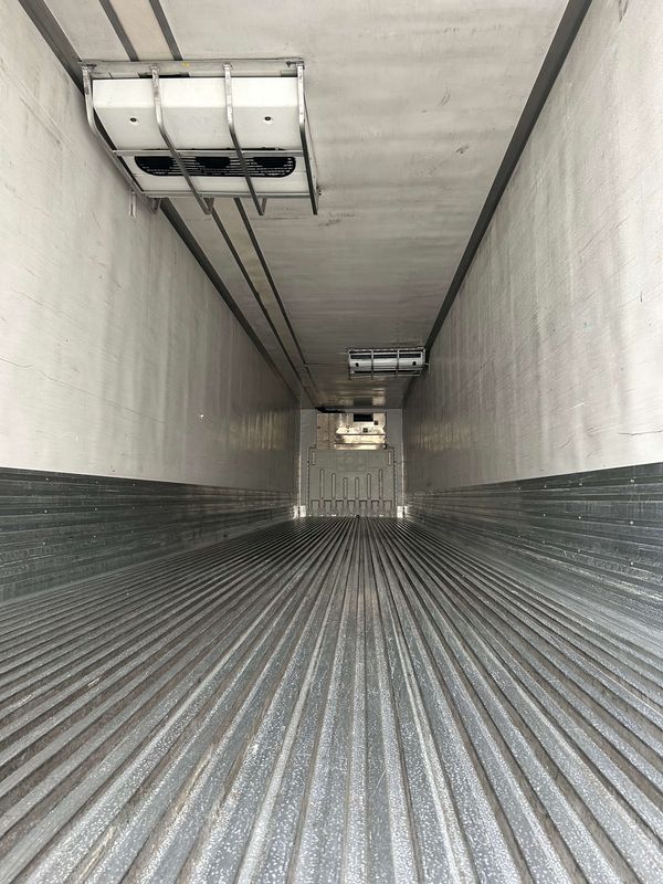 2015 Utility 3000R Multi-Temp Reefer Trailer - Thermo King SB-230