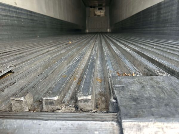 2015 Utility 3000R Multi-Temp Reefer Trailer – Thermo King SB-230