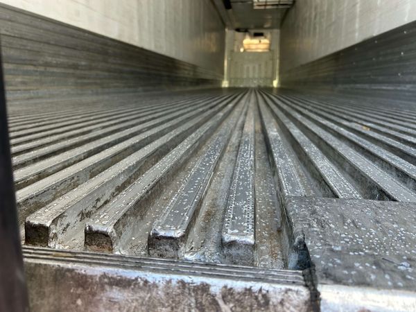 2015 Utility 3000R Multi-Temp Reefer Trailer – Thermo King SB-230