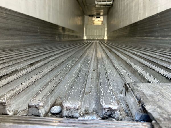 2015 Utility 3000R Multi-Temp Reefer Trailer – Thermo King SB-230
