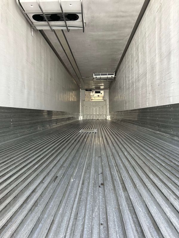 2015 Utility 3000R Multi-Temp Reefer Trailer – Thermo King SB-230