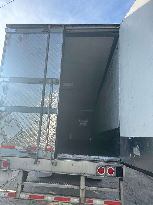 2015 Utility 3000R  Multi-Temp Reefer Trailer – Thermo King SB-230