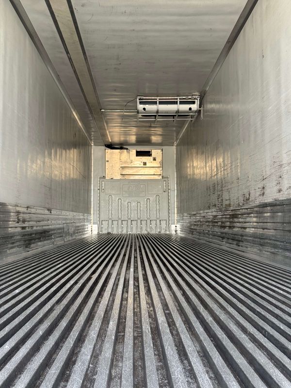 2015 Utility 3000R Multi-Temp Reefer Trailer – Thermo King SB-230