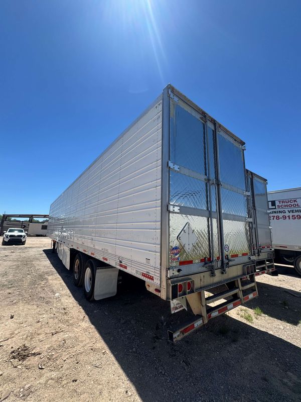 2015 Utility 3000R Multi-Temp Reefer Trailer – Thermo King SB-230