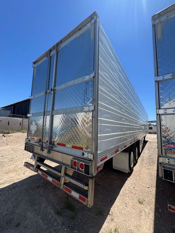 2015 Utility 3000R Multi-Temp Reefer Trailer – Thermo King SB-230