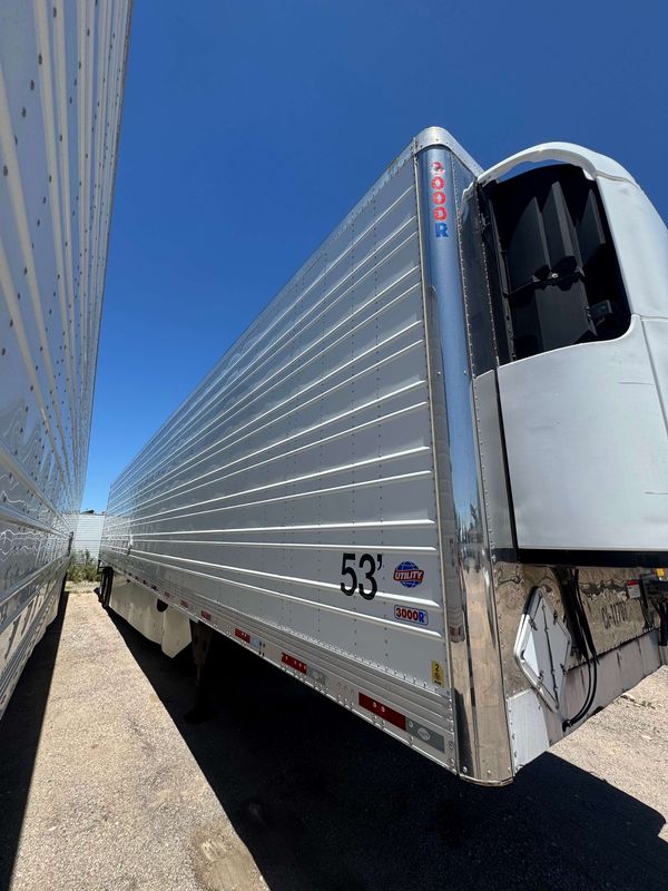 2015 Utility 3000R Multi-Temp Reefer Trailer – Thermo King SB-230