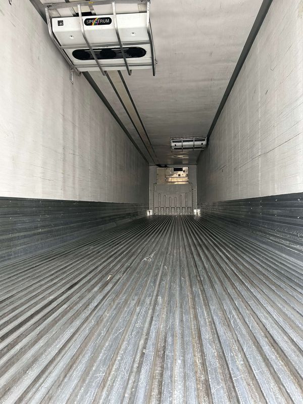2015 Utility 3000R Multi-Temp Reefer Trailer – Thermo King SB-230