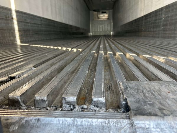 2015 Utility 3000R Multi-Temp Reefer Trailer – Thermo King SB-230