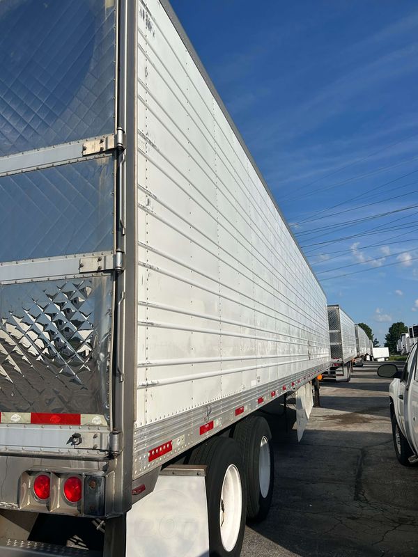 2015 Utility 3000R Multi-Temp Reefer Trailer – Thermo King SB-230