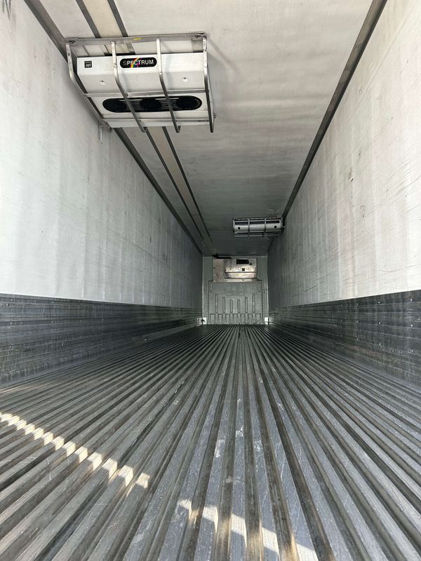 2015 Utility 3000R Multi-Temp Reefer Trailer – Thermo King SB-230
