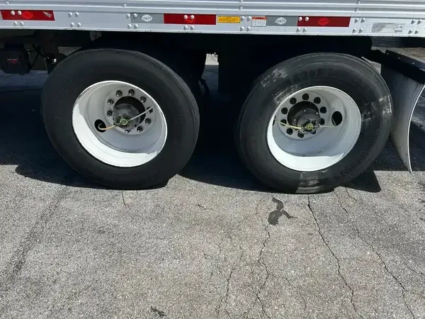 2015 Utility 3000R Multi-Temp Reefer Trailer – Thermo King SB-230 - Image