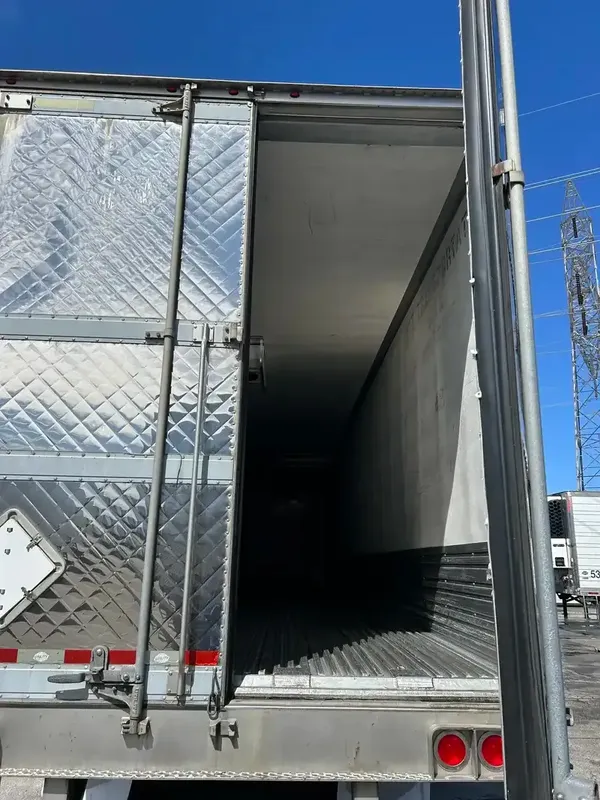 2015 Utility 3000R Multi-Temp Reefer Trailer – Thermo King SB-230 - Image