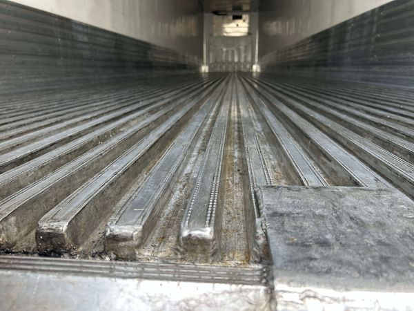 2015 Utility 3000R Multi-Temp Reefer Trailer – Thermo King SB-230