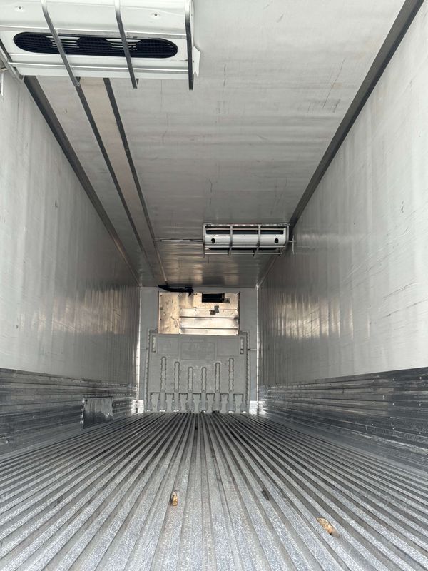 2015 Utility 3000R Multi-Temp Reefer Trailer – Thermo King SB-230