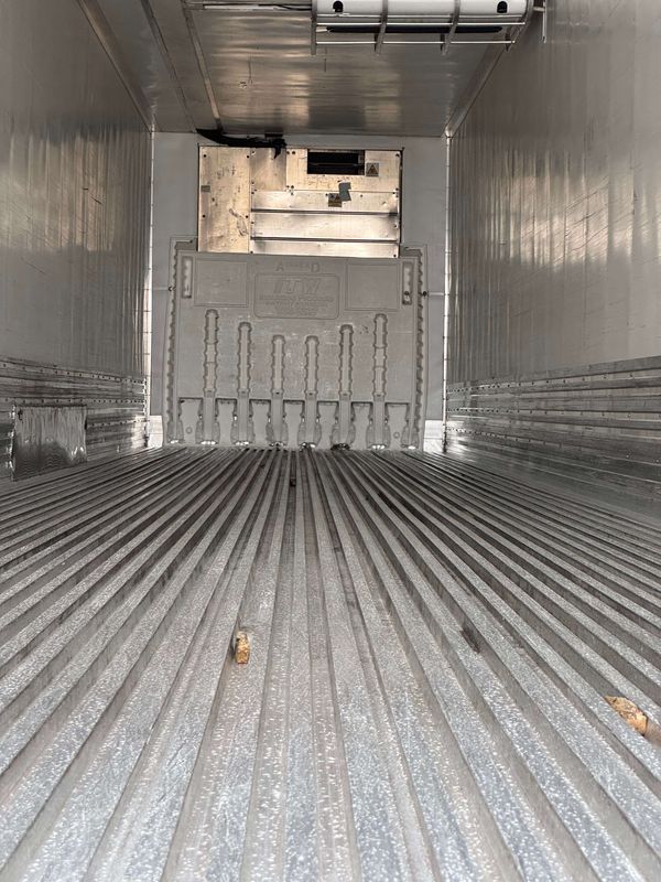 2015 Utility 3000R Multi-Temp Reefer Trailer – Thermo King SB-230