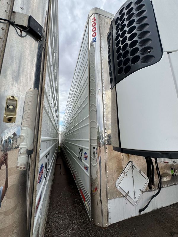 2015 Utility 3000R Multi-Temp Reefer Trailer – Thermo King SB-230
