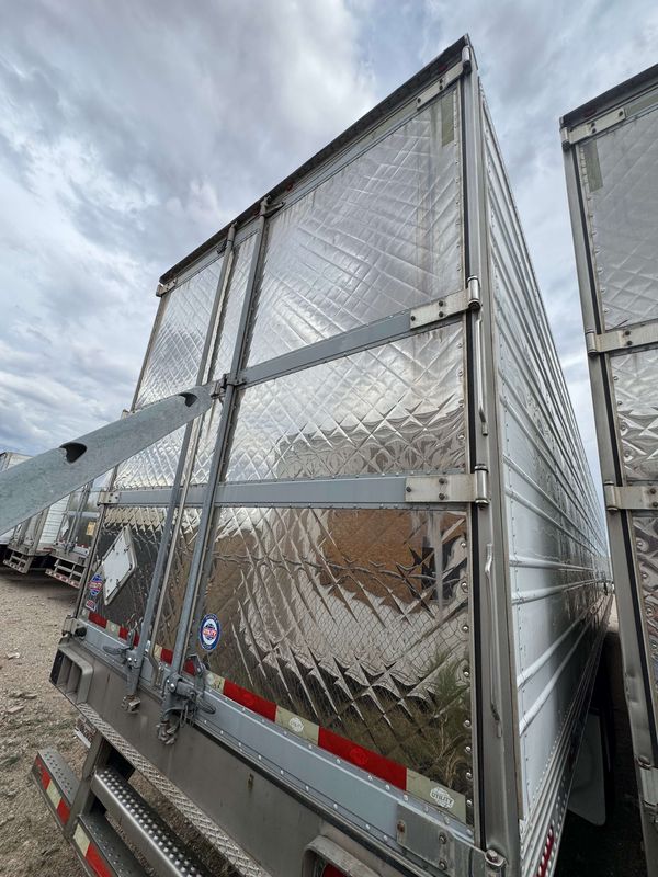 2015 Utility 3000R Multi-Temp Reefer Trailer – Thermo King SB-230
