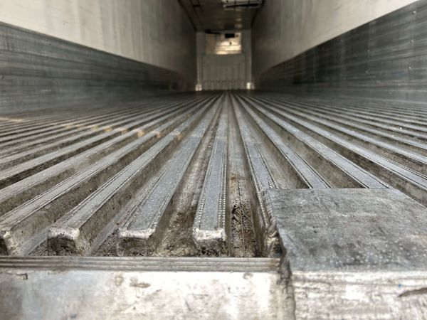 2015 Utility 3000R Multi-Temp Reefer Trailer – Thermo King SB-230