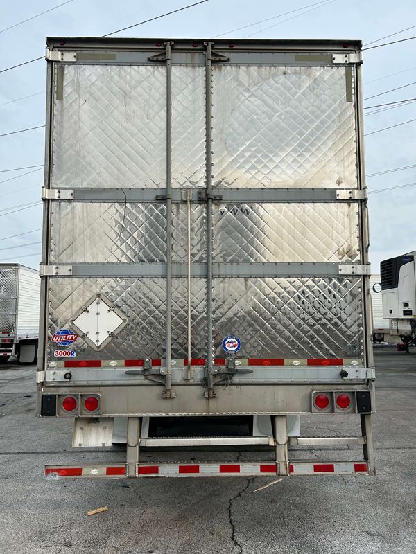 2015 Utility 3000R Multi-Temp Reefer Trailer – Thermo King SB-230