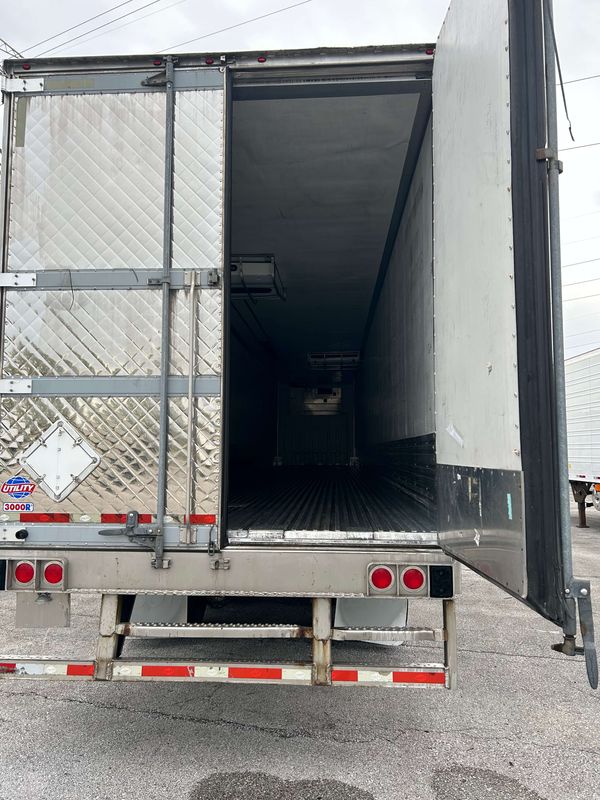 2015 Utility 3000R Multi-Temp Reefer Trailer – Thermo King SB-230