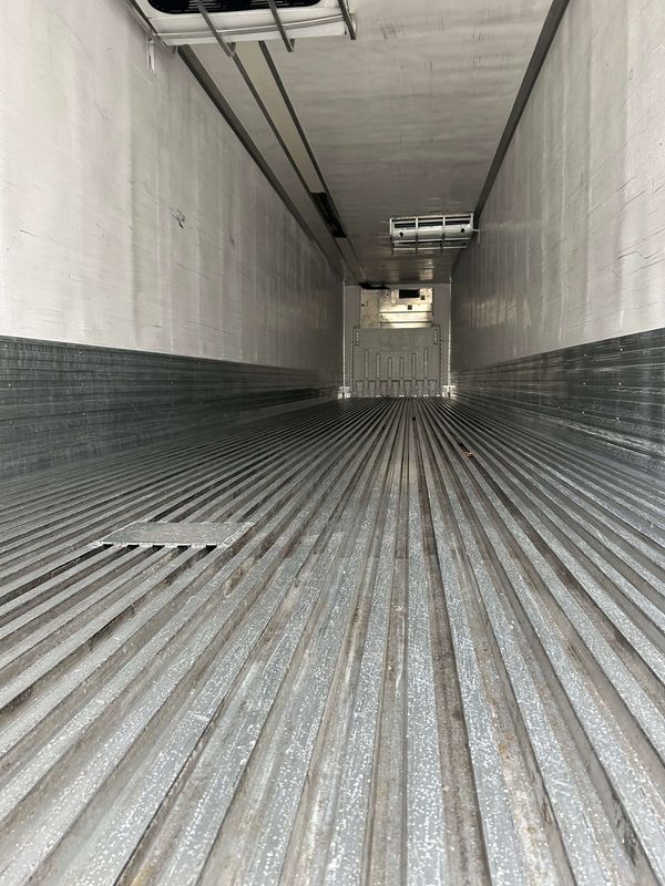 2015 Utility 3000R Multi-Temp Reefer Trailer – Thermo King SB-230