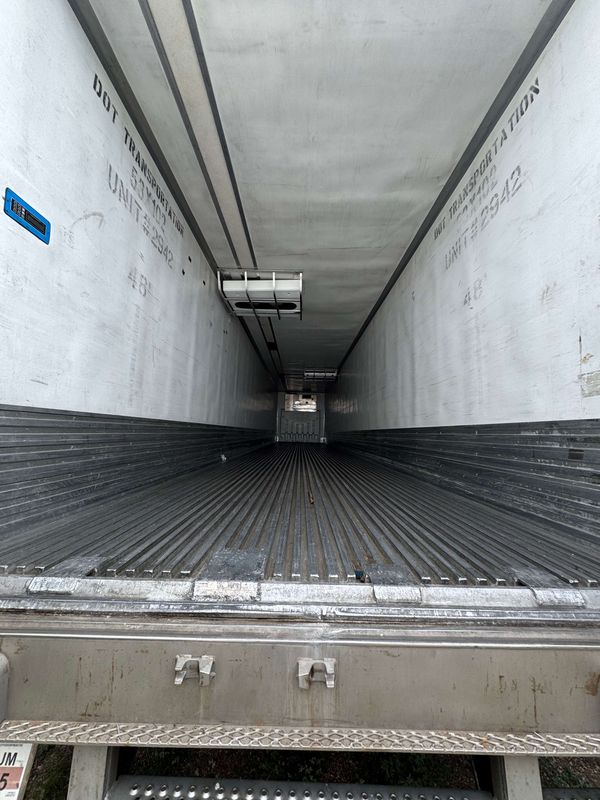 2015 Utility 3000R Multi-Temp Reefer Trailer – Thermo King SB-230