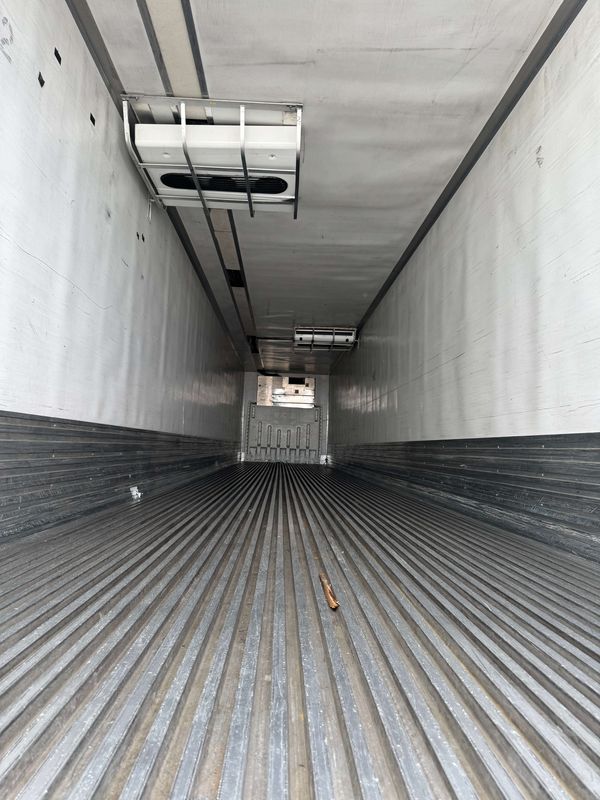 2015 Utility 3000R Multi-Temp Reefer Trailer – Thermo King SB-230