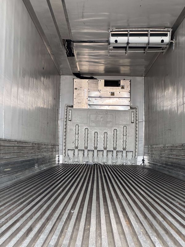 2015 Utility 3000R Multi-Temp Reefer Trailer – Thermo King SB-230