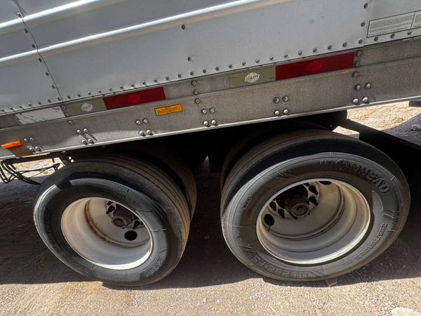 2013 Utility 3000R Reefer Trailer - Thermo King SB-230
