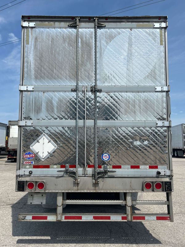 2017 Utility 3000R Multi Temp Reefer Trailer – Thermo King Precedent S-600
