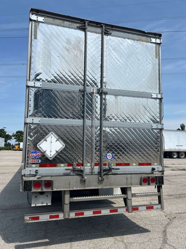 2017 Utility 3000R Multi Temp Reefer Trailer – Thermo King Precedent S-600
