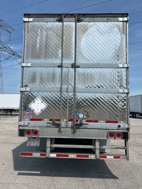 2017 Utility 3000R Multi Temp Reefer Trailer – Thermo King Precedent S-600 