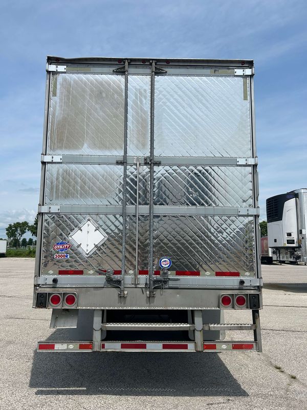 2017 Utility 3000R Multi Temp Reefer Trailer – Thermo King Precedent S-600 