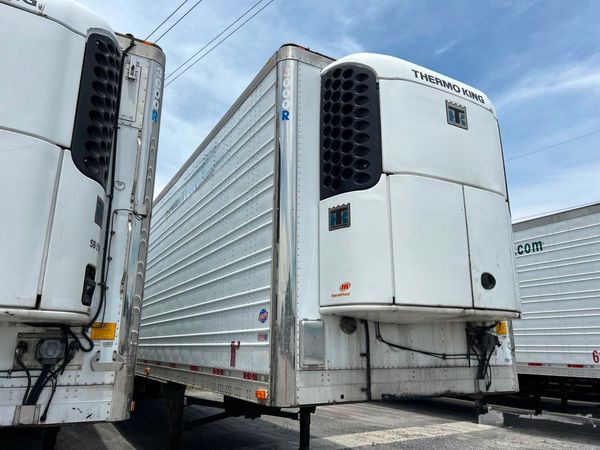 2011 Utility 3000R Reefer Trailer- Thermo King SB-210