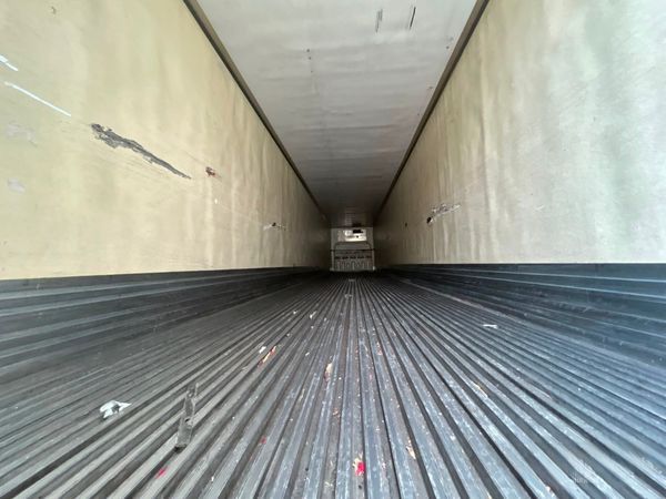 2011 Utility 3000R Reefer Trailer- Thermo King SB-210