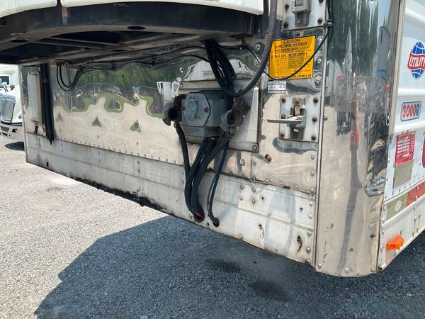 2012 Utility 3000R Reefer Trailer- Thermo King SB-330