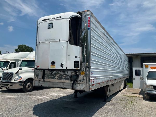 2012 Utility 3000R Reefer Trailer- Thermo King SB-330