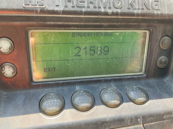 2011 Utility 3000R Reefer Trailer- Thermo King SB-210