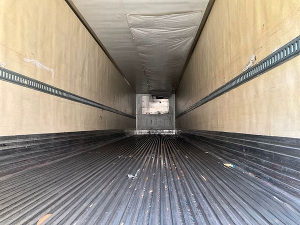 2011 Utility 3000R Reefer Trailer- Thermo King SB-210