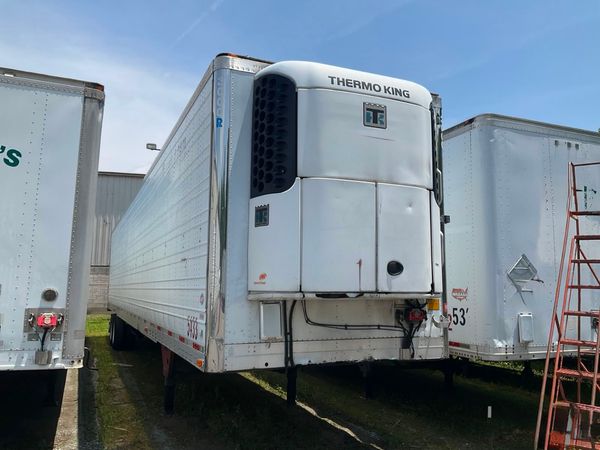2011 Utility 3000R Reefer Trailer- Thermo King SB-210