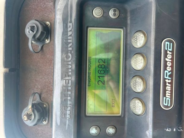 2011 Utility 3000R Reefer Trailer- Thermo King SB-210