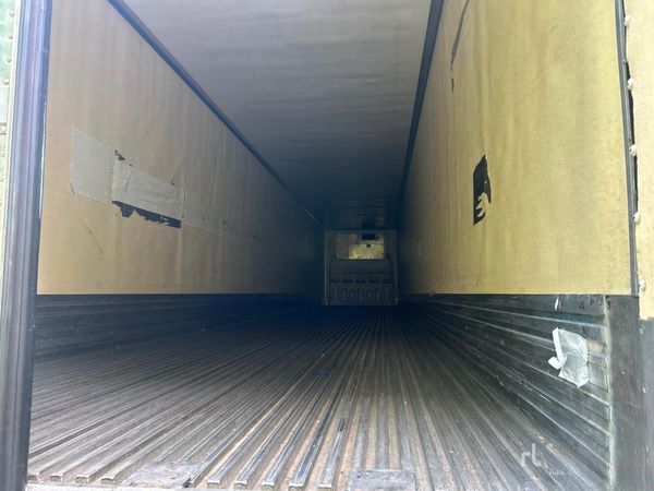 2011 Utility 3000R Reefer Trailer- Thermo King SB-210