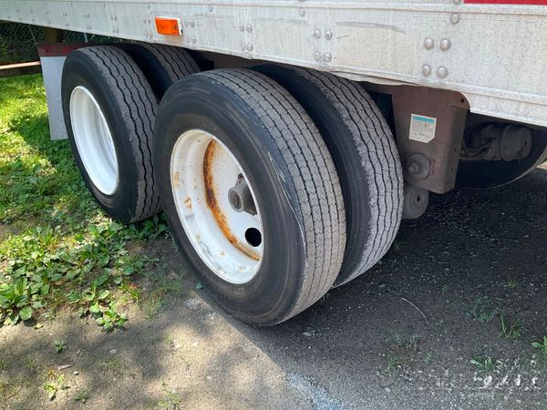 2011 Utility 3000R Reefer Trailer- Thermo King SB-210