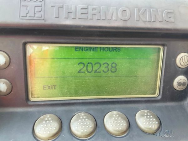 2011 Utility 3000R Reefer Trailer- Thermo King SB-210