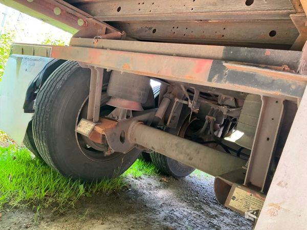2011 Utility 3000R Reefer Trailer- Thermo King SB-210