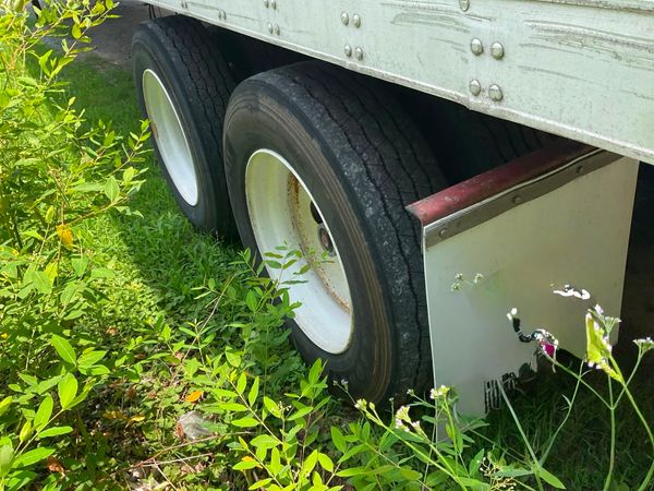 2011 Utility 3000R Reefer Trailer- Thermo King SB-210