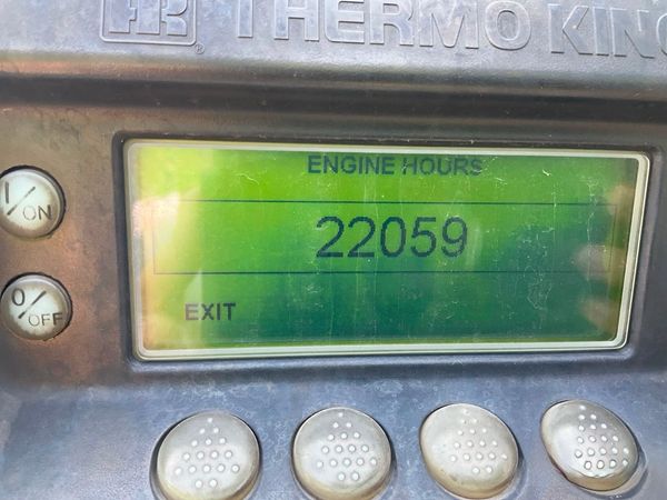 2011 Utility 3000R Reefer Trailer- Thermo King SB-210